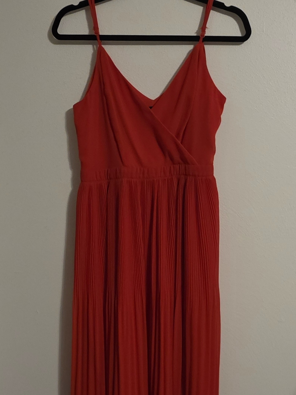 Lulu's Red Pleated Midi Dress with V-Neck & Spaghetti Straps